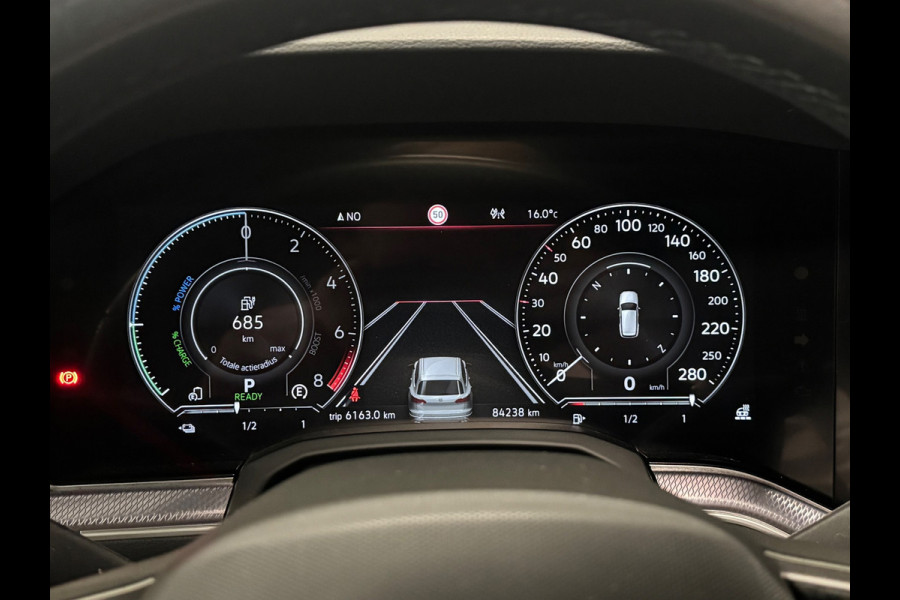 Volkswagen Touareg 3.0 TSi eHybrid 4MOTION R | PANO | 360 CAMERA | DYNAUDIO | HUD | TREKHAAK