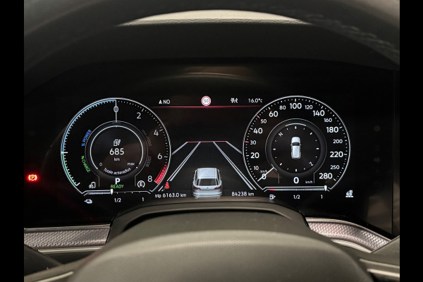 Volkswagen Touareg 3.0 TSi eHybrid 4MOTION R | PANO | 360 CAMERA | DYNAUDIO | HUD | TREKHAAK