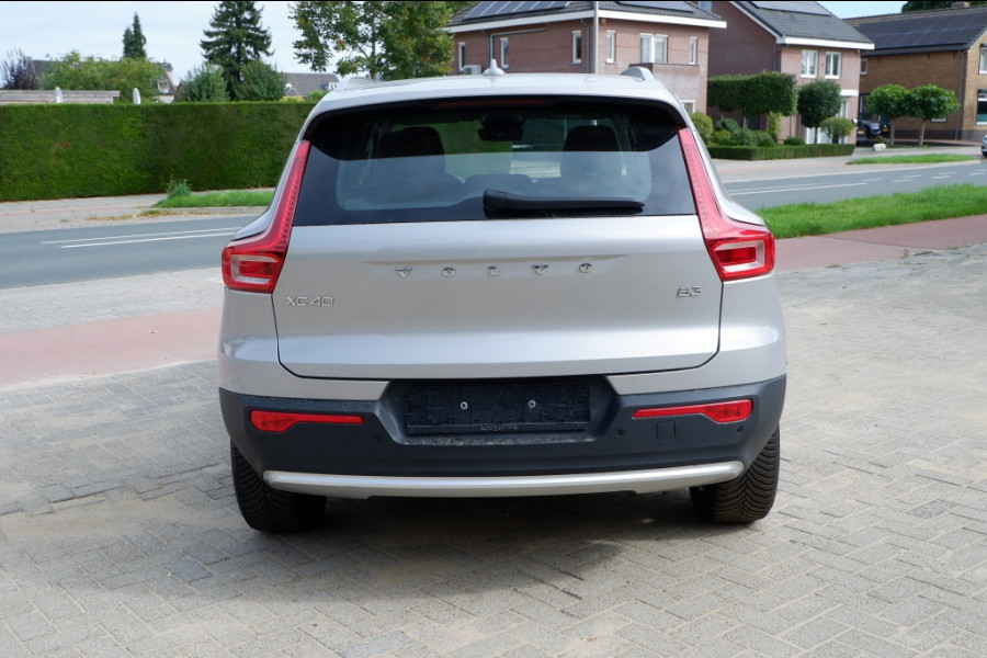 Volvo XC40 2.0 B3 Core Mild-Hybrid / INCL. Fabrieks-garantie / Verkoopklaar