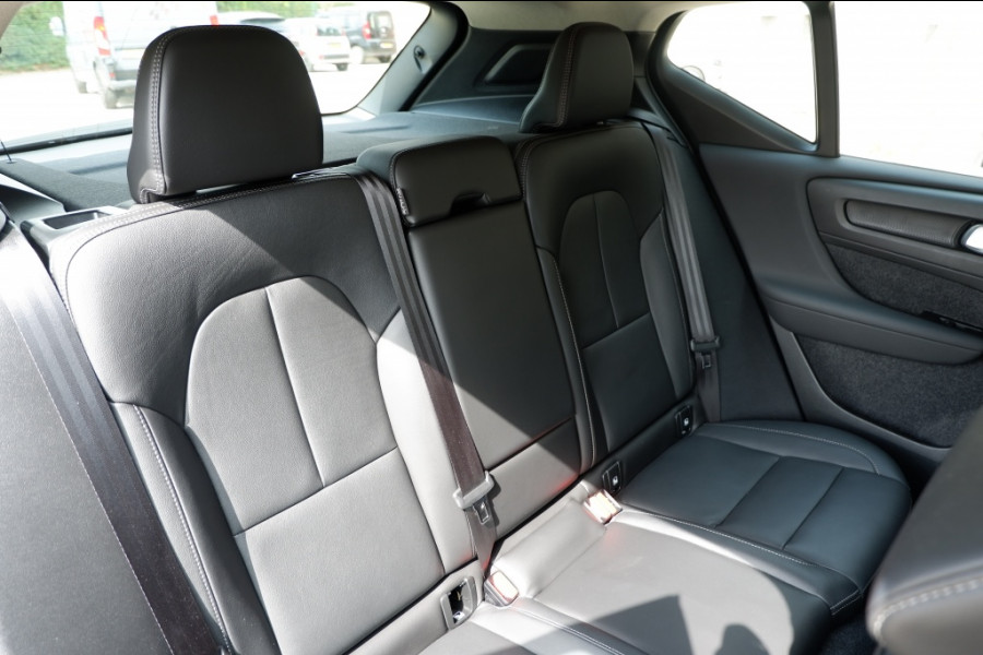 Volvo XC40 2.0 B3 Core Mild-Hybrid / INCL. Fabrieks-garantie / Verkoopklaar