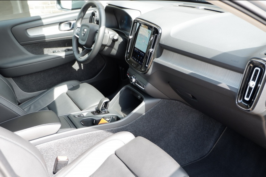 Volvo XC40 2.0 B3 Core Mild-Hybrid / INCL. Fabrieks-garantie / Verkoopklaar