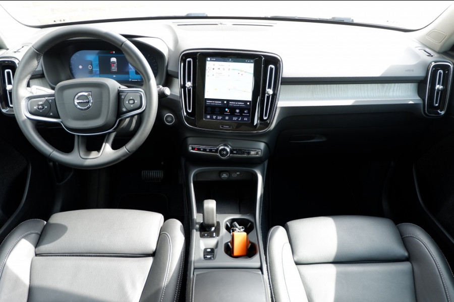 Volvo XC40 2.0 B3 Core Mild-Hybrid / INCL. Fabrieks-garantie / Verkoopklaar