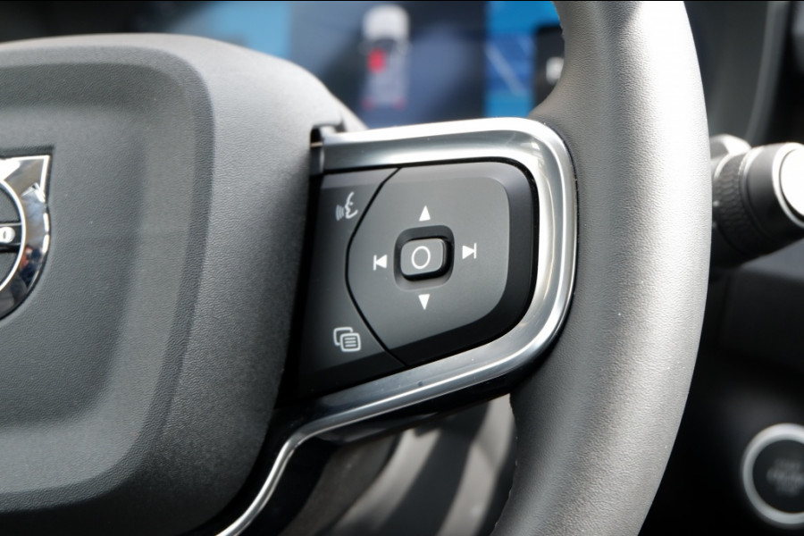 Volvo XC40 2.0 B3 Core Mild-Hybrid / INCL. Fabrieks-garantie / Verkoopklaar