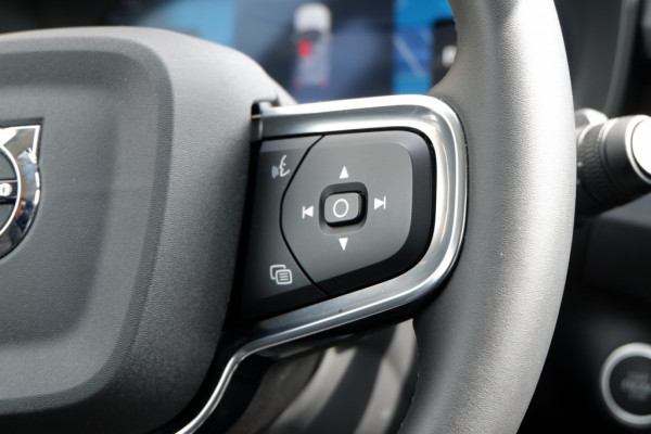 Volvo XC40 2.0 B3 Core Mild-Hybrid / INCL. Fabrieks-garantie / Verkoopklaar