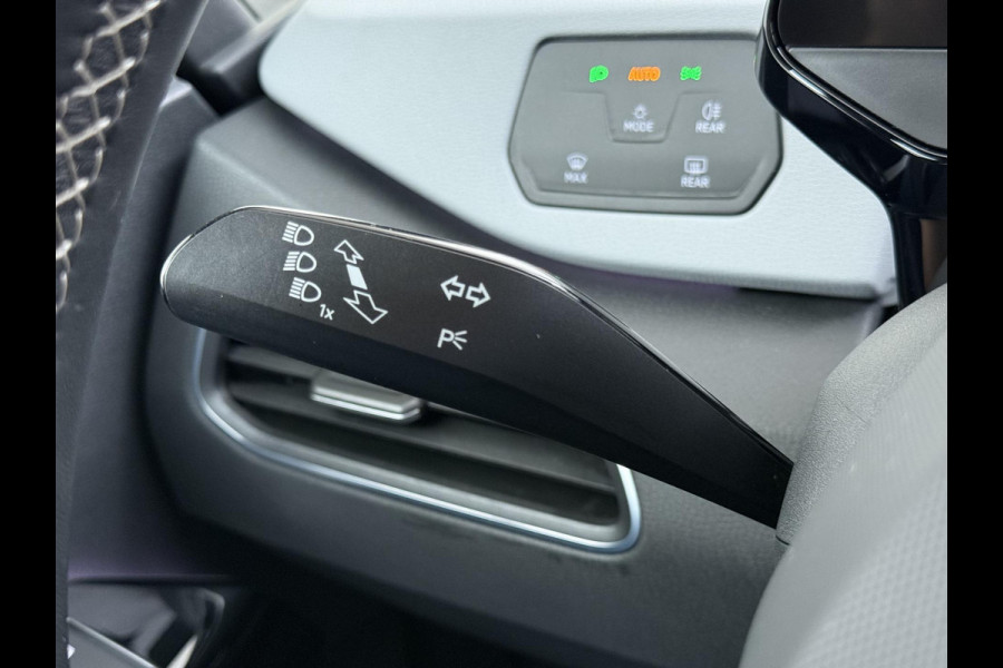 Volkswagen ID.3 Pro Edition Advantage 58 kWh VAN:27.900,- VOOR:25.440,- UW HERFSTVOORDEEL:2.460,-| SOH 88% |25.000 NAP ORIGINEEL NL AUTO | VOLKSWAGEN DEALER ONDERHOUDEN | STOEL + STUURWIELVERWARMING | CAMERA | PDC | ADAPTIVE CRUISE | RIJKLAAR GELEVERD MET 12 MND BOVAG GARANTIE