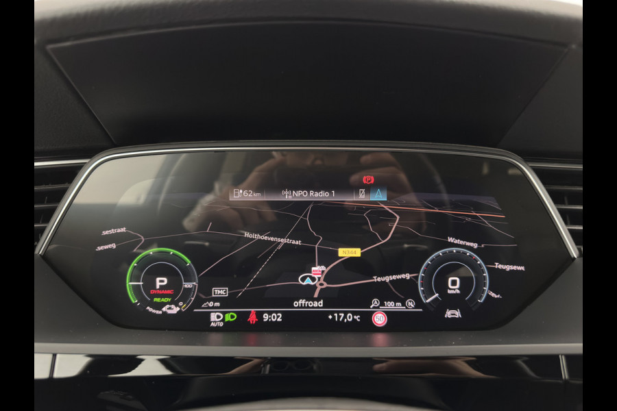 Audi e-tron 55 quattro S edition 95 kWh [3-Fase-11kW] {SoH-92%} (INCL-BTW) *PANO | LEATHER | BANG&OLUFSEN | ADAPTIVE-CRUISE | MEMORY-PACK | FULL-LED | DIGI-COCKPIT | KEYLESS | TOPVIEW | HEATED-SPORTSEATS | DAB+ | AMBIENT-LIGHT | 21''ALU*