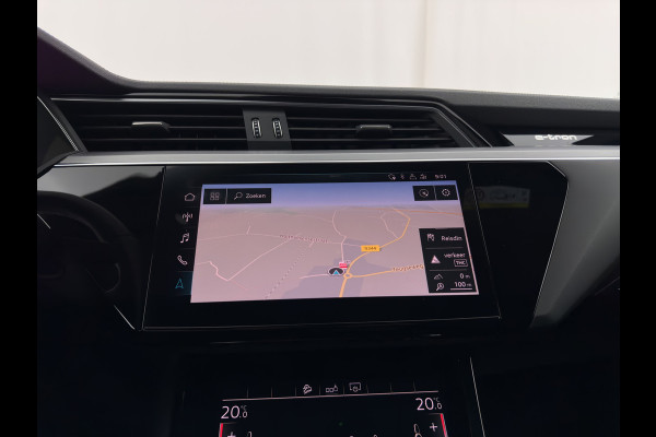 Audi e-tron 55 quattro S edition 95 kWh [3-Fase-11kW] {SoH-92%} (INCL-BTW) *PANO | LEATHER | BANG&OLUFSEN | ADAPTIVE-CRUISE | MEMORY-PACK | FULL-LED | DIGI-COCKPIT | KEYLESS | TOPVIEW | HEATED-SPORTSEATS | DAB+ | AMBIENT-LIGHT | 21''ALU*