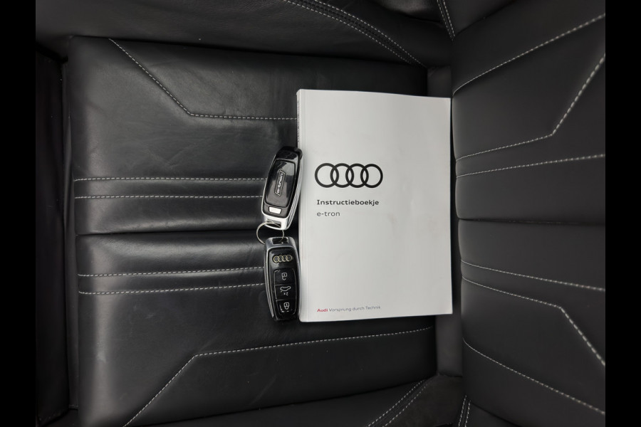 Audi e-tron 55 quattro S edition 95 kWh [3-Fase-11kW] {SoH-92%} (INCL-BTW) *PANO | LEATHER | BANG&OLUFSEN | ADAPTIVE-CRUISE | MEMORY-PACK | FULL-LED | DIGI-COCKPIT | KEYLESS | TOPVIEW | HEATED-SPORTSEATS | DAB+ | AMBIENT-LIGHT | 21''ALU*