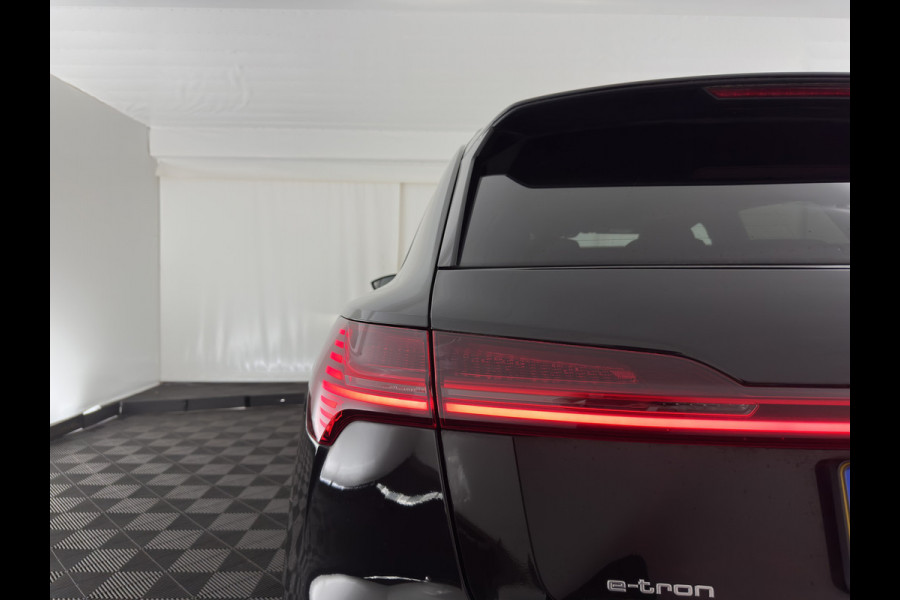 Audi e-tron 55 quattro S edition 95 kWh [3-Fase-11kW] {SoH-92%} (INCL-BTW) *PANO | LEATHER | BANG&OLUFSEN | ADAPTIVE-CRUISE | MEMORY-PACK | FULL-LED | DIGI-COCKPIT | KEYLESS | TOPVIEW | HEATED-SPORTSEATS | DAB+ | AMBIENT-LIGHT | 21''ALU*