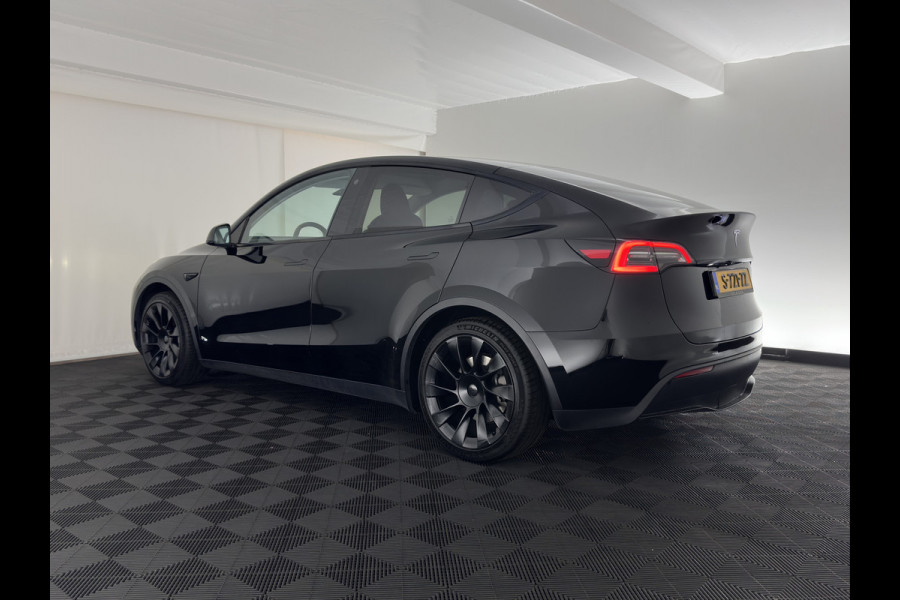 Tesla Model Y RWD 58 kWh [3-Fase-11kW] {SoH-89%} (INCL-BTW) Aut. *PANO | AUTO-PILOT | LEATHER | NAVI-FULLMAP | MATRIX-LED | KEYLESS | CAMERA | DAB+ | HEATED-COMFORTSEATS | PRIVACYGLASS | TOPVIEW | TOWBAR | 20''ALU*