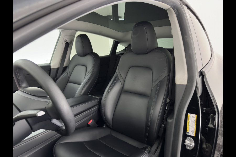 Tesla Model Y RWD 58 kWh [3-Fase-11kW] {SoH-89%} (INCL-BTW) Aut. *PANO | AUTO-PILOT | LEATHER | NAVI-FULLMAP | MATRIX-LED | KEYLESS | CAMERA | DAB+ | HEATED-COMFORTSEATS | PRIVACYGLASS | TOPVIEW | TOWBAR | 20''ALU*