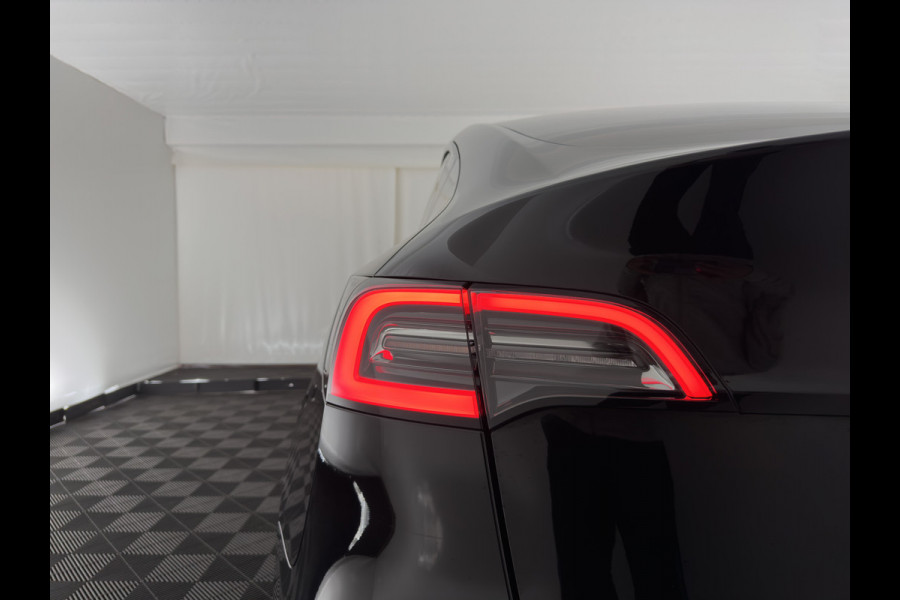 Tesla Model Y RWD 58 kWh [3-Fase-11kW] {SoH-89%} (INCL-BTW) Aut. *PANO | AUTO-PILOT | LEATHER | NAVI-FULLMAP | MATRIX-LED | KEYLESS | CAMERA | DAB+ | HEATED-COMFORTSEATS | PRIVACYGLASS | TOPVIEW | TOWBAR | 20''ALU*