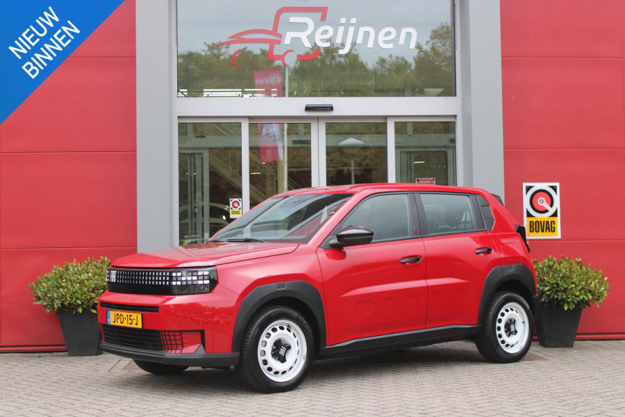 Fiat Grande Panda RED 113PK 11 kW 44 kWh | 3-FASE | APPLE CARPLAY/ANDROID AUTO | CRUISE CONTROL | AIRCO | PARKEERSENSOREN ACHTER | LED KOPLAMPEN | SPORTIEVE VELGEN 16" | DAB+ RADIO | DIGITAAL DASHBOARD | ELEKTRISCHE RAMEN VOOR / ACHTER |