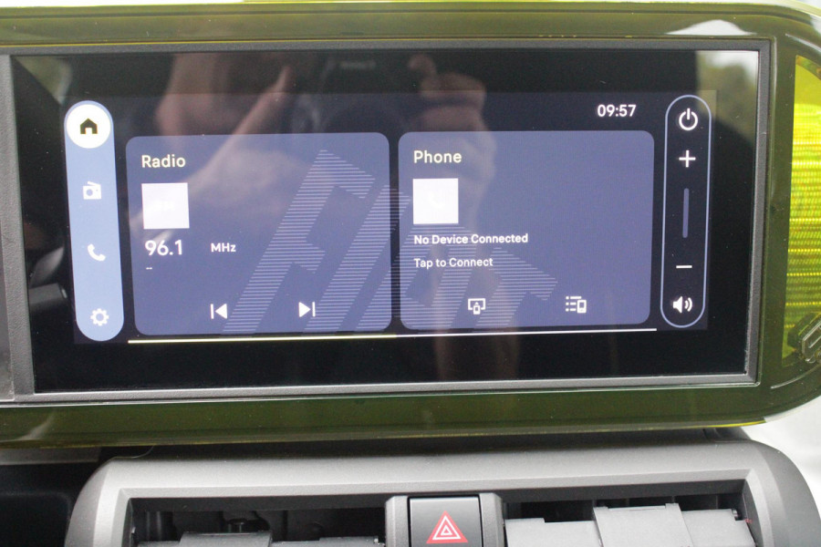 Fiat Grande Panda RED 113PK 11 kW 44 kWh | 3-FASE | APPLE CARPLAY/ANDROID AUTO | CRUISE CONTROL | AIRCO | PARKEERSENSOREN ACHTER | LED KOPLAMPEN | SPORTIEVE VELGEN 16" | DAB+ RADIO | DIGITAAL DASHBOARD | ELEKTRISCHE RAMEN VOOR / ACHTER |