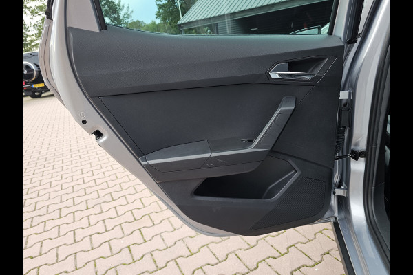 Seat Arona 1.0 TSI Style Business Intense | Automaat | LED | Trekhaak | Climatronic | Keyless | PDC | Full Link |