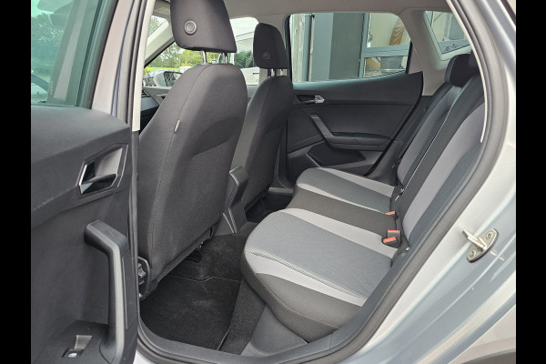 Seat Arona 1.0 TSI Style Business Intense | Automaat | LED | Trekhaak | Climatronic | Keyless | PDC | Full Link |