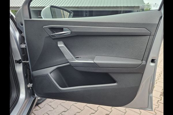 Seat Arona 1.0 TSI Style Business Intense | Automaat | LED | Trekhaak | Climatronic | Keyless | PDC | Full Link |
