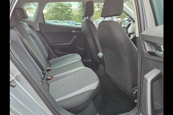 Seat Arona 1.0 TSI Style Business Intense | Automaat | LED | Trekhaak | Climatronic | Keyless | PDC | Full Link |