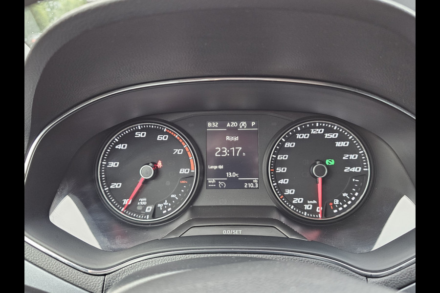 Seat Arona 1.0 TSI Style Business Intense | Automaat | LED | Trekhaak | Climatronic | Keyless | PDC | Full Link |