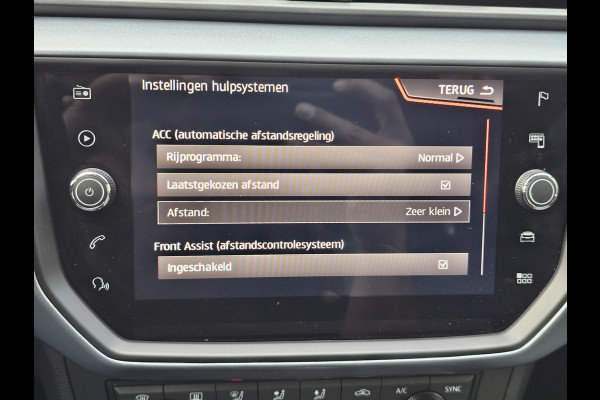 Seat Arona 1.0 TSI Style Business Intense | Automaat | LED | Trekhaak | Climatronic | Keyless | PDC | Full Link |