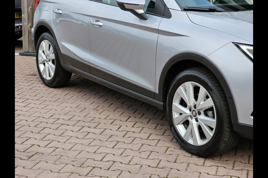 Seat Arona 1.0 TSI Style Business Intense | Automaat | LED | Trekhaak | Climatronic | Keyless | PDC | Full Link |