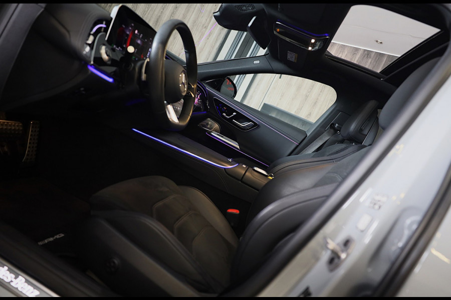 Mercedes-Benz E-Klasse 300 e AMG 53 Look / Head Up / Luchtvering / Burmester 4D / HYPERSCREEN / Acc / Memory / Open Pano / 20 Inch