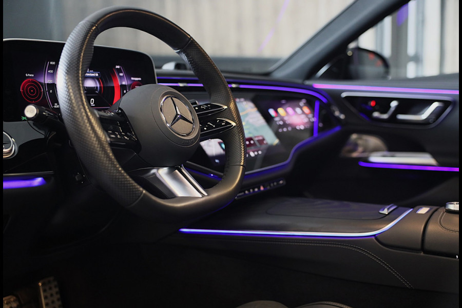 Mercedes-Benz E-Klasse 300 e AMG 53 Look / Head Up / Luchtvering / Burmester 4D / HYPERSCREEN / Acc / Memory / Open Pano / 20 Inch