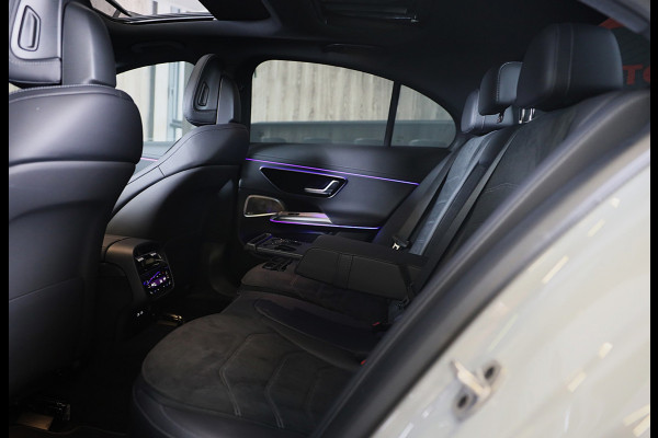 Mercedes-Benz E-Klasse 300 e AMG 53 Look / Head Up / Luchtvering / Burmester 4D / HYPERSCREEN / Acc / Memory / Open Pano / 20 Inch