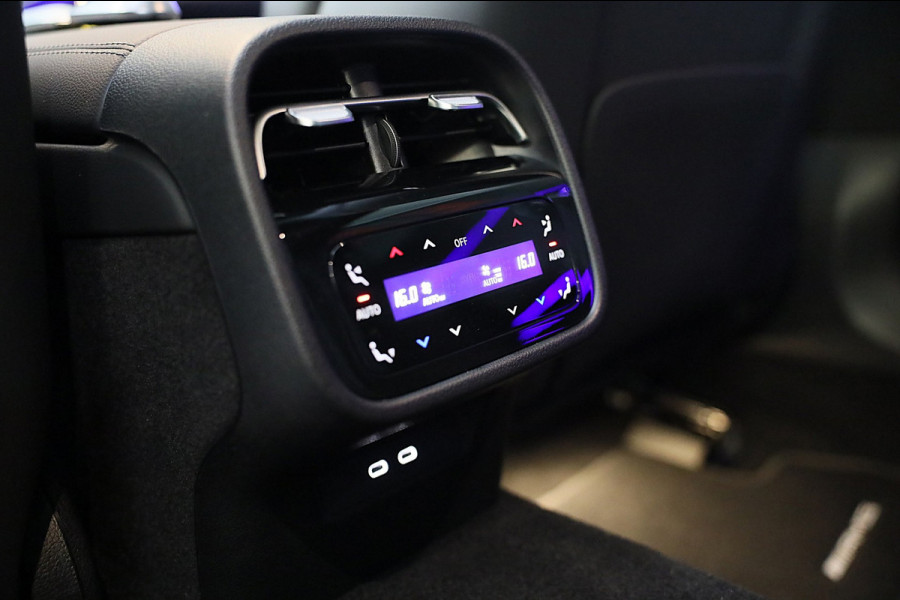 Mercedes-Benz E-Klasse 300 e AMG 53 Look / Head Up / Luchtvering / Burmester 4D / HYPERSCREEN / Acc / Memory / Open Pano / 20 Inch