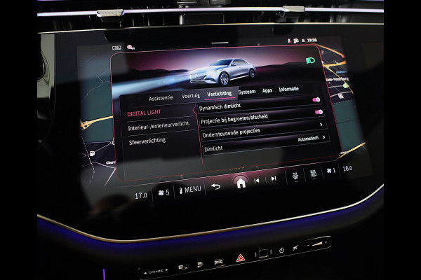 Mercedes-Benz E-Klasse 300 e AMG 53 Look / Head Up / Luchtvering / Burmester 4D / HYPERSCREEN / Acc / Memory / Open Pano / 20 Inch