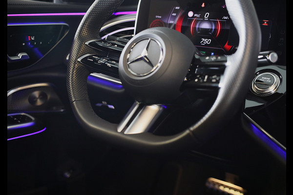 Mercedes-Benz E-Klasse 300 e AMG 53 Look / Head Up / Luchtvering / Burmester 4D / HYPERSCREEN / Acc / Memory / Open Pano / 20 Inch