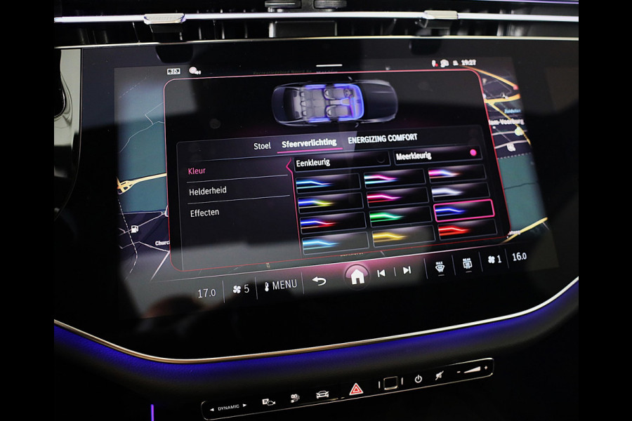 Mercedes-Benz E-Klasse 300 e AMG 53 Look / Head Up / Luchtvering / Burmester 4D / HYPERSCREEN / Acc / Memory / Open Pano / 20 Inch