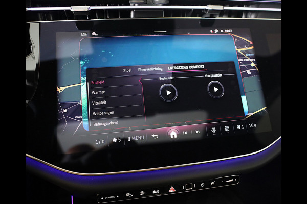 Mercedes-Benz E-Klasse 300 e AMG 53 Look / Head Up / Luchtvering / Burmester 4D / HYPERSCREEN / Acc / Memory / Open Pano / 20 Inch