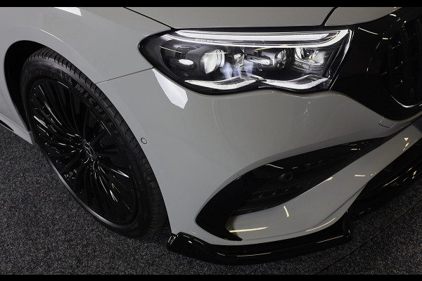 Mercedes-Benz E-Klasse 300 e AMG 53 Look / Head Up / Luchtvering / Burmester 4D / HYPERSCREEN / Acc / Memory / Open Pano / 20 Inch