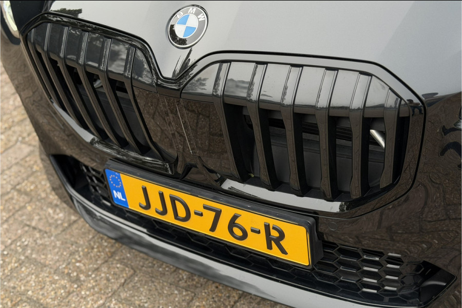 BMW 2 Serie Active Tourer M-Sport | Massage | Memory | Trekhaak | Comfort Acces | Stuur+Stoelverwarming
