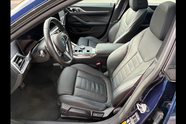 BMW i4 eDrive35 High Executive 70 kWh / Trekhaak / Schuifdak / 360Camera / Head-up / Harman Kardon / Leder / 19'' / Keyless / Sfeerverlichting / Stuur+Stoelverwarming / Dodehoek / DAB / ACC
