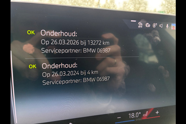 BMW i4 eDrive35 High Executive 70 kWh / Trekhaak / Schuifdak / 360Camera / Head-up / Harman Kardon / Leder / 19'' / Keyless / Sfeerverlichting / Stuur+Stoelverwarming / Dodehoek / DAB / ACC