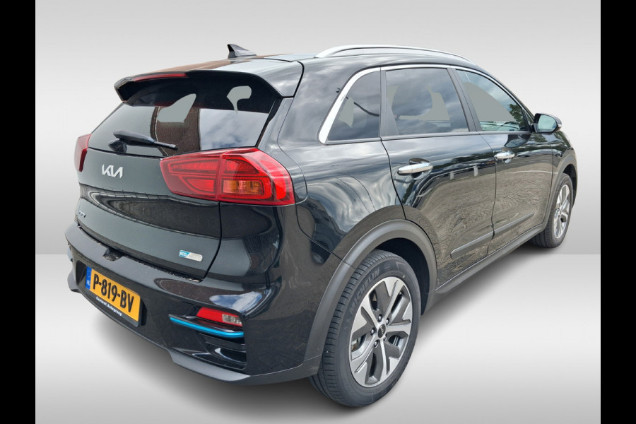 Kia e-Niro Edition 64 kWh / Camera / CarPlay / Keyless / Half leder / 17'' / Stuur+Stoelverwarming / DAB / ACC