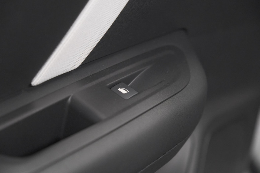 Citroën C4 1.2 Hybrid 145pk Max | Camera | Adaptieve Cruise Control | Navigatie
