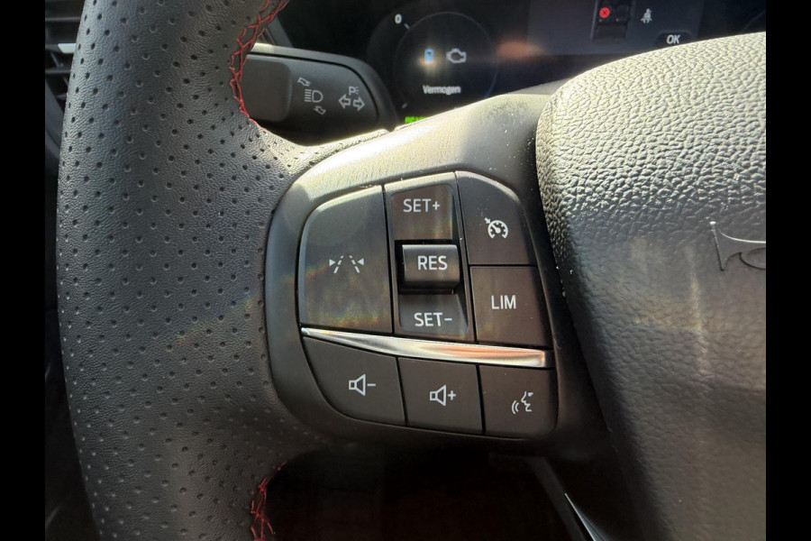 Ford Kuga 2.5 PHEV ST-Line 243pk | Wegklapbare trekhaak | Winter Pack | Camera | Navigatie | 2.100kg Trekgewicht