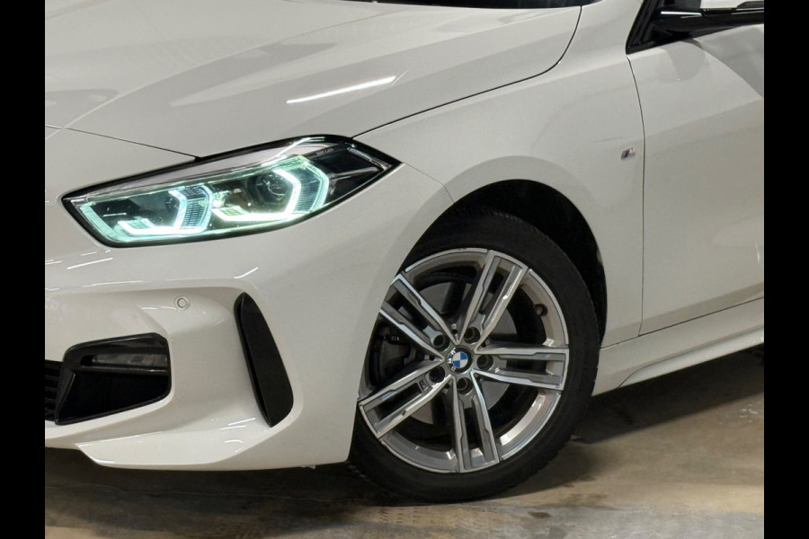 BMW 1-serie 118i Executive Edition | NAP | M-SPORT | SHADOW LINE | VIRTUAL DASH