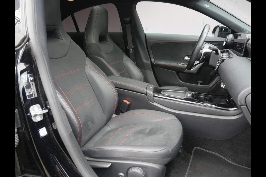 Mercedes-Benz CLA-Klasse 250e STAR ED. AMG | PANORAMA | WIDESCREEN | ACC | SFEER | NL-AUTO!!