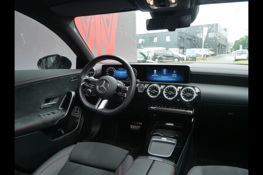 Mercedes-Benz CLA-Klasse 250e STAR ED. AMG | PANORAMA | WIDESCREEN | ACC | SFEER | NL-AUTO!!