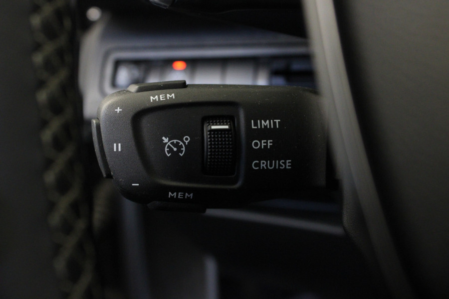 Peugeot 3008 1.2 PureTech Allure |Navi|Camera|