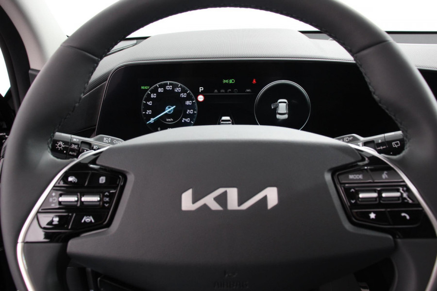Kia Niro EV DynamicPlusLine 64.8 kWh Nieuw Model!  Navigatie Half Leder Schuif-kantel dak Electrisch bedienbare achterklep DAB Led Camera