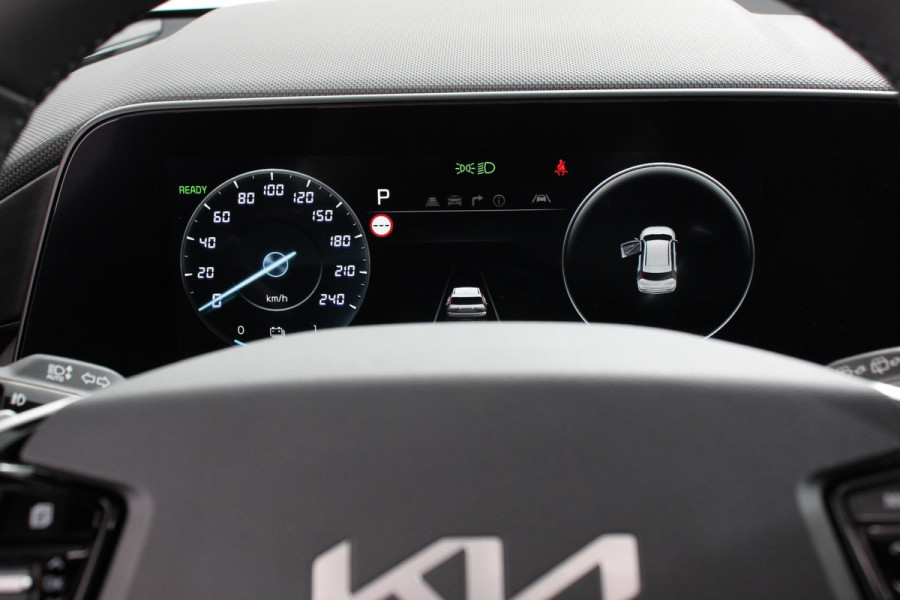 Kia Niro EV ExecutiveLine 64.8 kWh Navigatie Half Leder Schuif-kantel dak Elektrische bedienbare achterklep DAB Led Camera