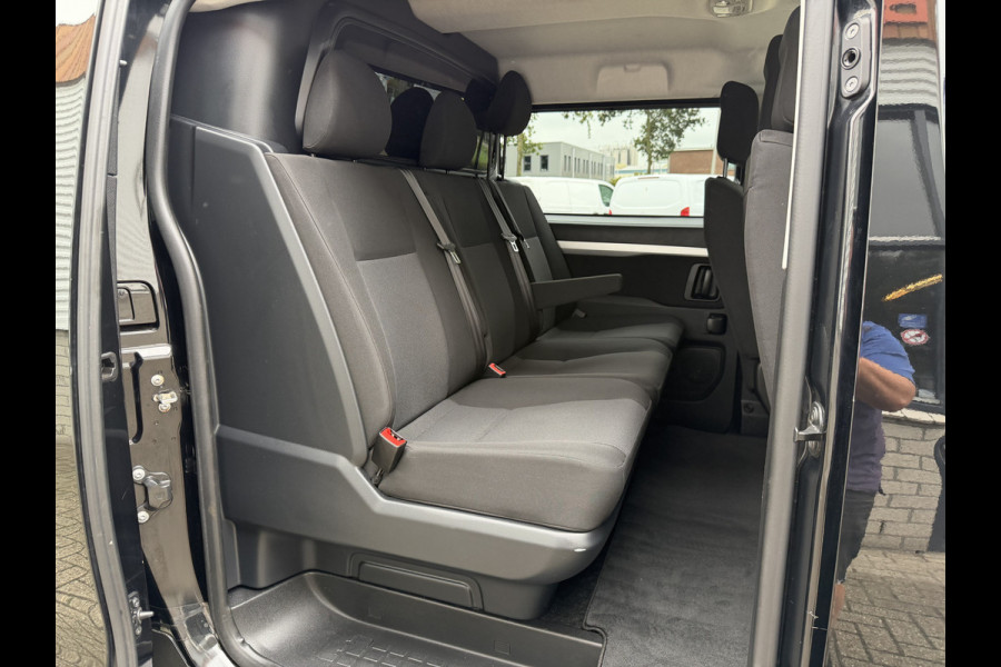 Peugeot Expert 2.0 BlueHDI 177pk automaat S&S L3H1 DC 5 persoons / vaste prijs rijklaar € 27.950 ex btw / lease vanaf € 456 / dubbele schuifdeur / euro 6 / bpm vrij / airco / cruise / navi / trekhaak !