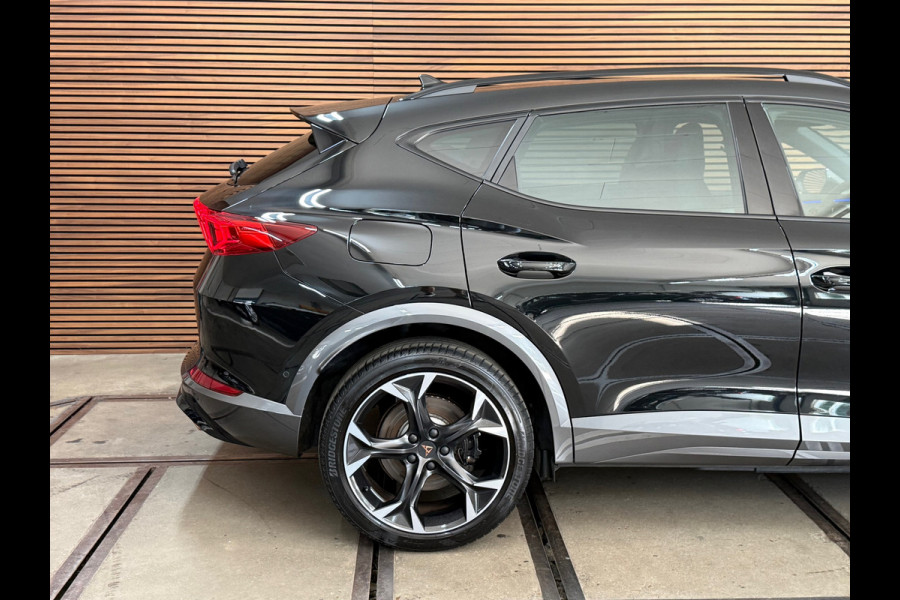 CUPRA Formentor 1.4 e-Hybrid VZ Performance | 245PK | 19” |CAMERA | CARPLAY | MATRIX LED |WINTERPACK | KUIPSTOELEN