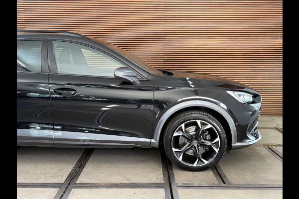 CUPRA Formentor 1.4 e-Hybrid VZ Performance | 245PK | 19” |CAMERA | CARPLAY | MATRIX LED |WINTERPACK | KUIPSTOELEN