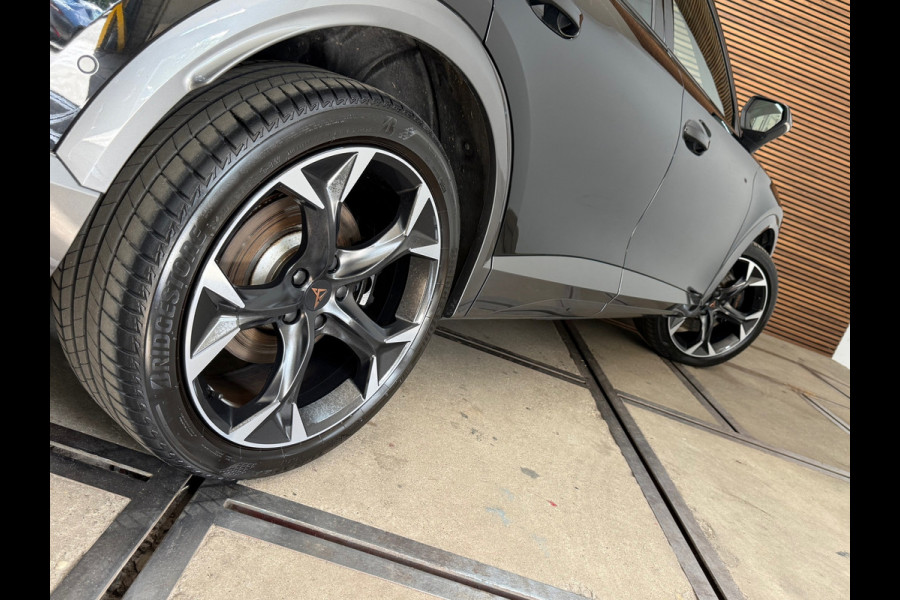CUPRA Formentor 1.4 e-Hybrid VZ Performance | 245PK | 19” |CAMERA | CARPLAY | MATRIX LED |WINTERPACK | KUIPSTOELEN